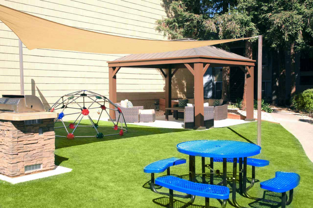 This image is the visual representation of Amenities 4 in Walnut Village Apartments.